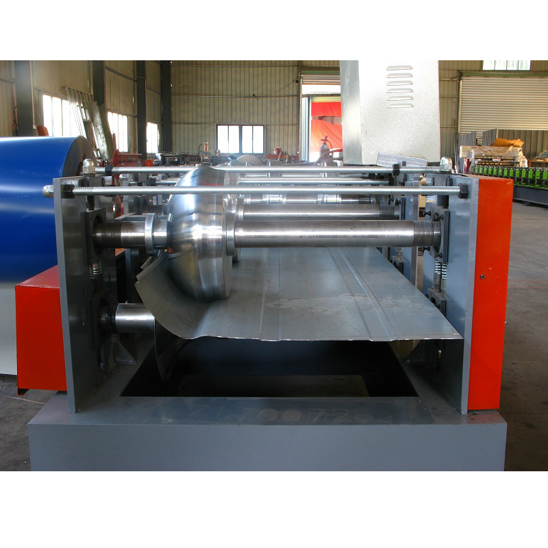 bus side panel roll forming machine