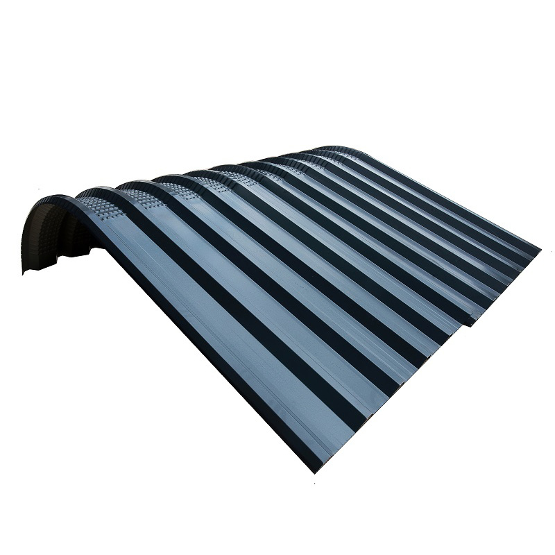 Machine incurvée de sertissage de toiture en métal