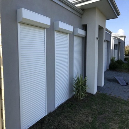 Rolling Shutter Gate