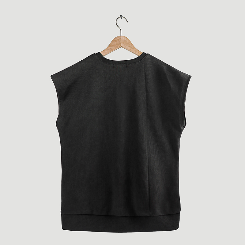 Black sleeves tops