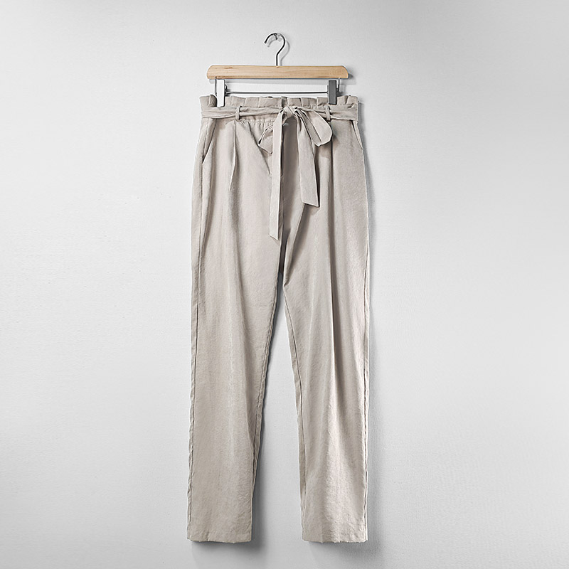 pleated waist pants with belt