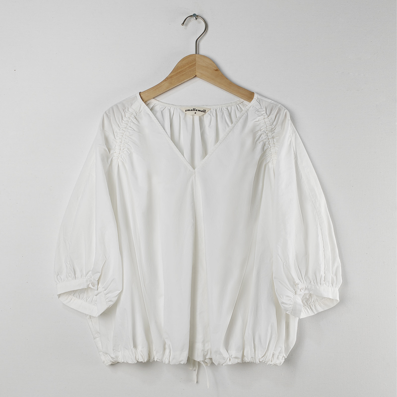 elastic bottom raglan blouse