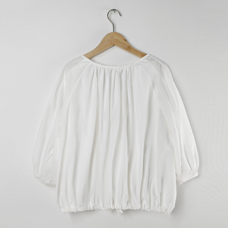 elastic bottom raglan blouse