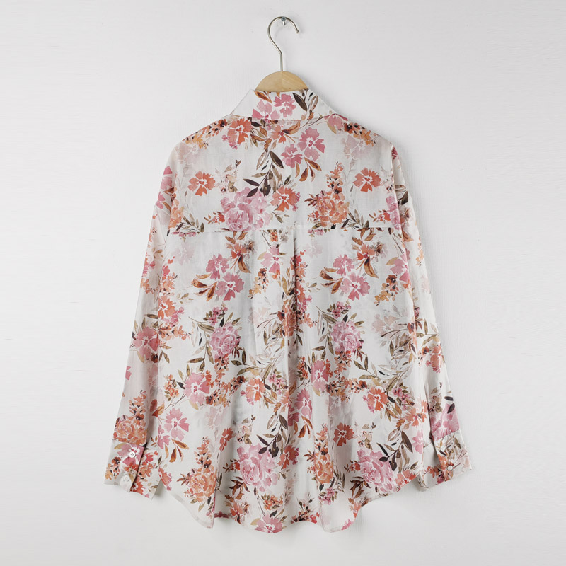 floral blouse