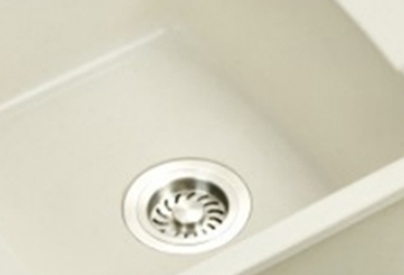 White undermount sink