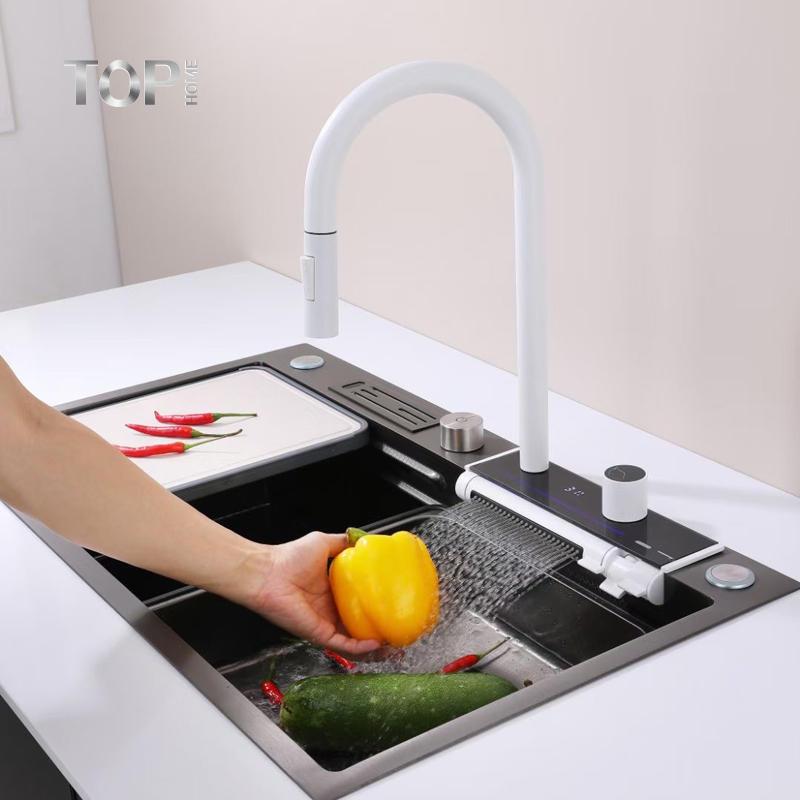 Robinet d'évier de cuisine en cascade en acier inoxydable