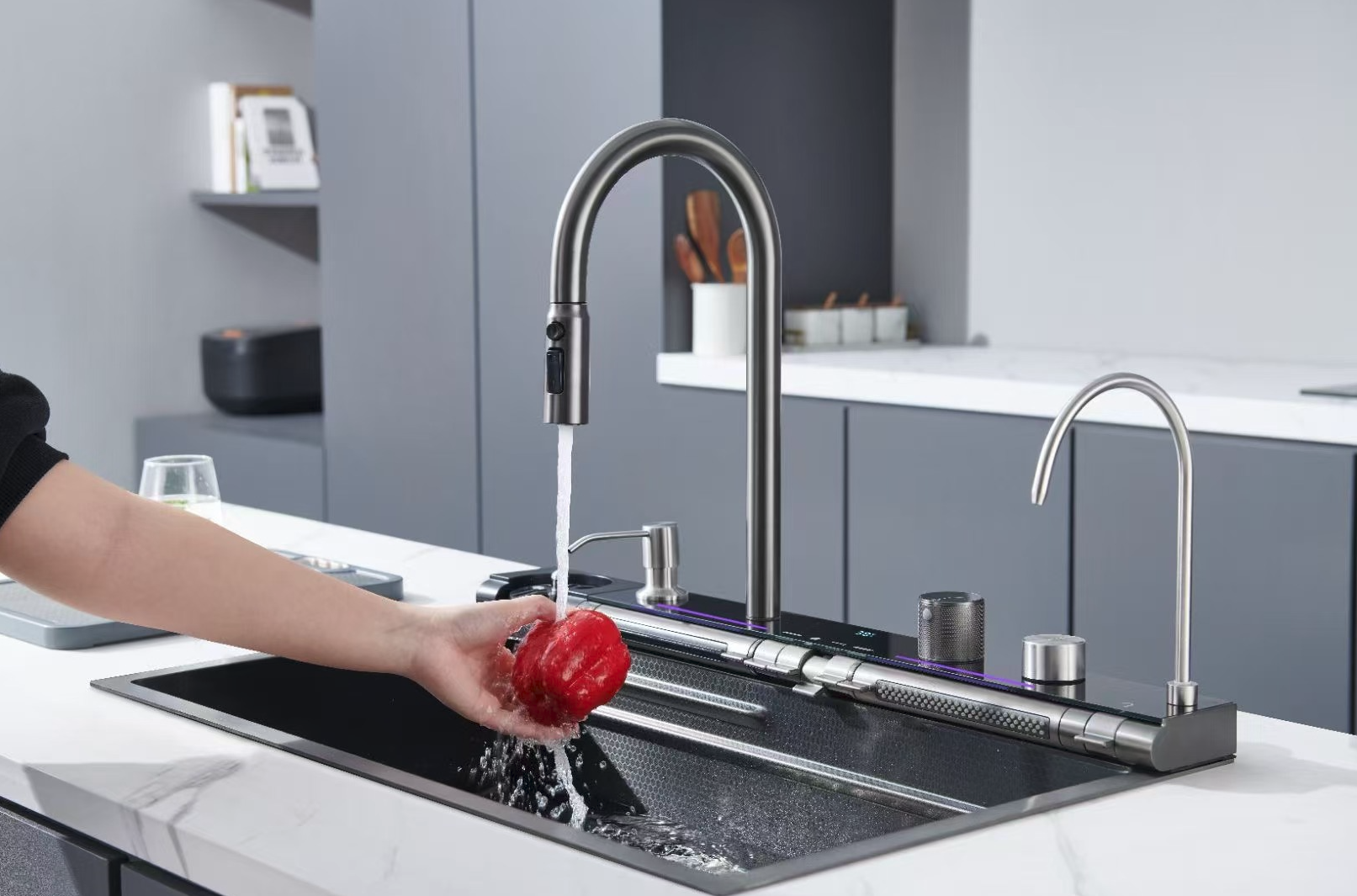 Multifunctional kitchen sink