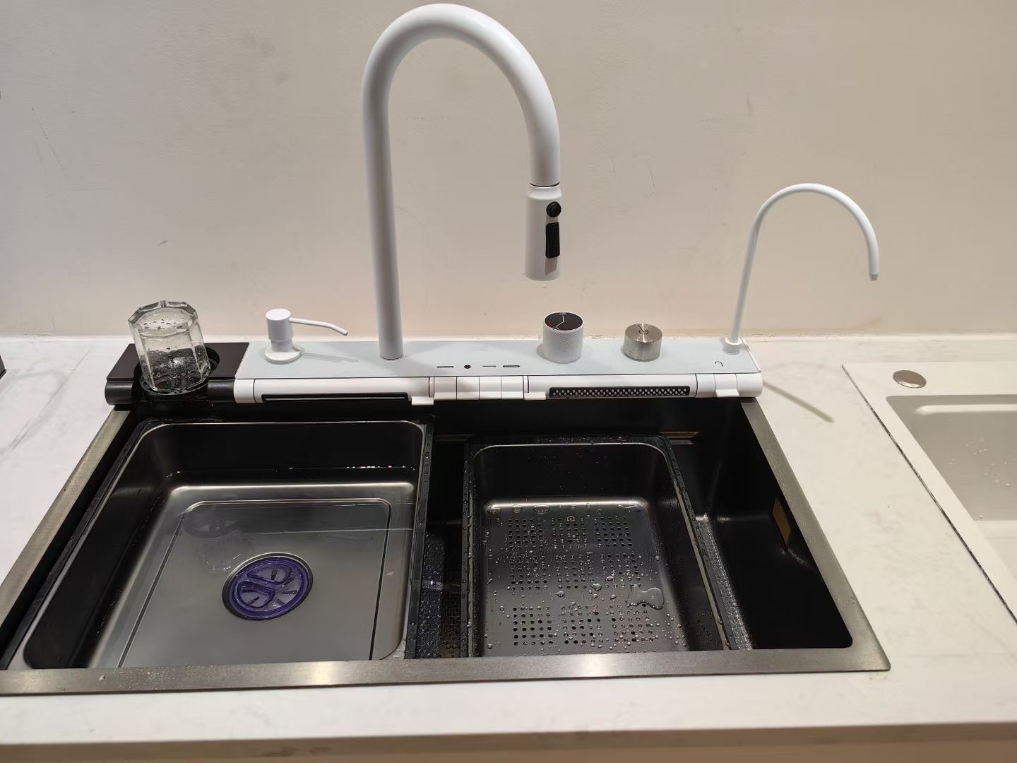 Bồn rửa nhà bếp bằng thép không gỉ phổ biến năm 2025 Bồn rửa nhà bếp thông minh hiện đại làm bằng tay