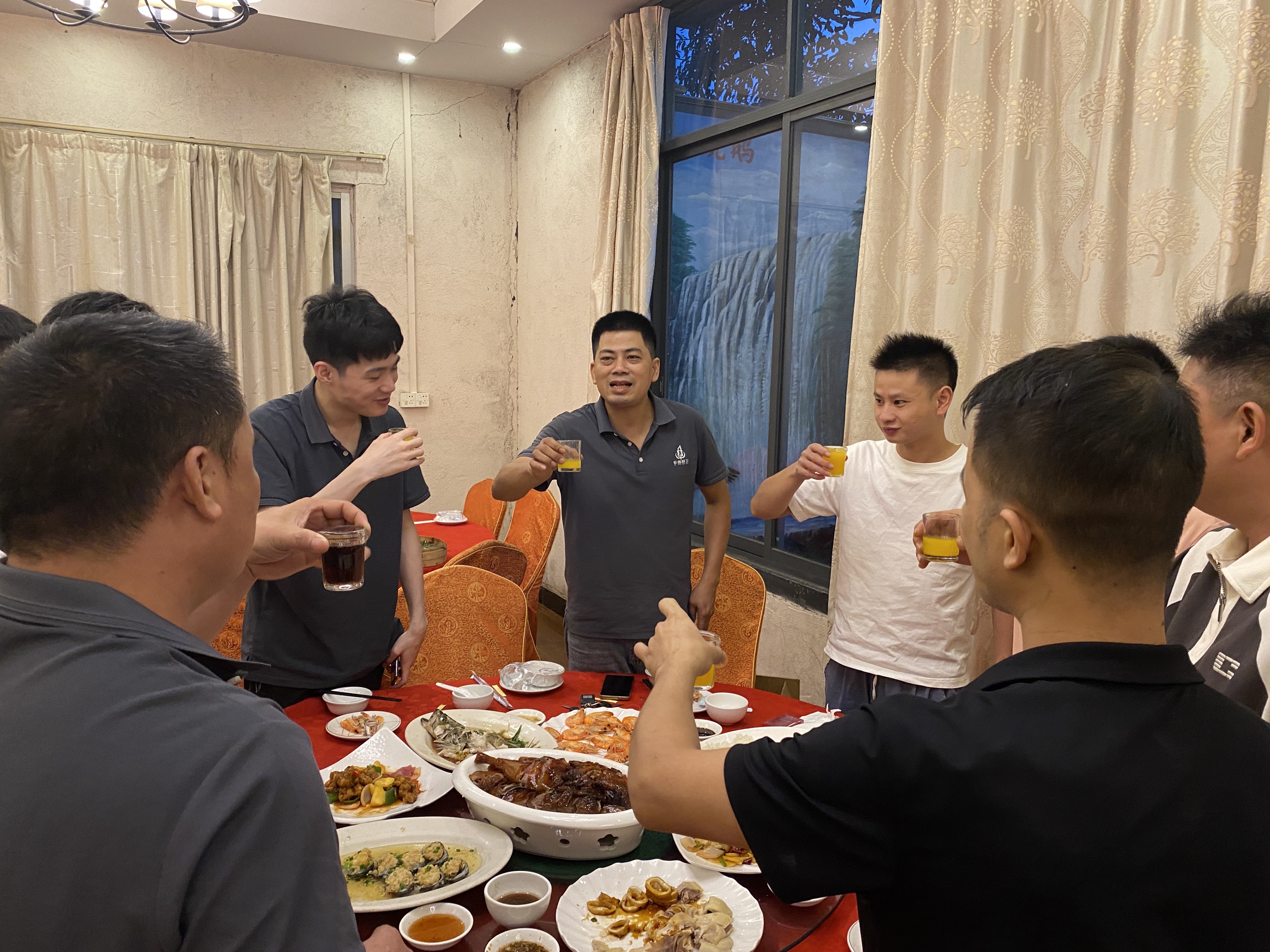 Lễ kỷ niệm Trung thu và Quốc khánh đáng nhớ: Tăng cường gắn kết và cùng nhau ăn mừng