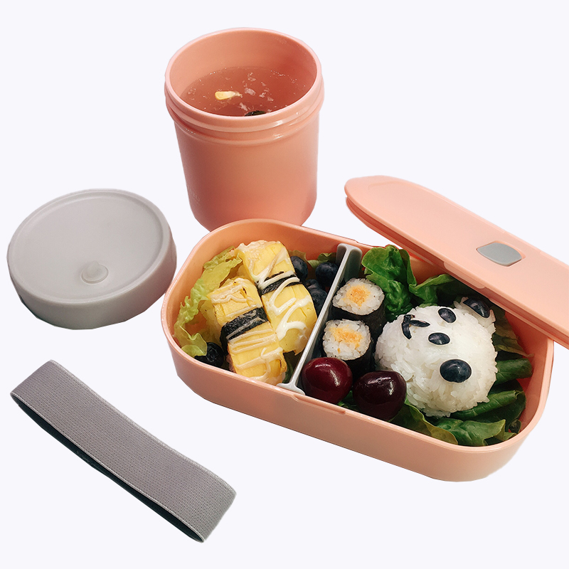 Traditionele lunch Bento-boxen met compartimenten