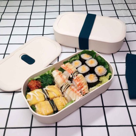¿Cómo empaco una caja bento para evitar que los alimentos se mezclen?