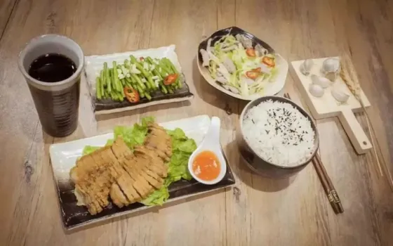 Wat stoppen mensen over de hele wereld in hun lunchboxen?