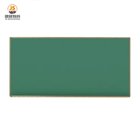 कक्षा में स्मार्ट बोर्ड और प्रोजेक्टर का उपयोग