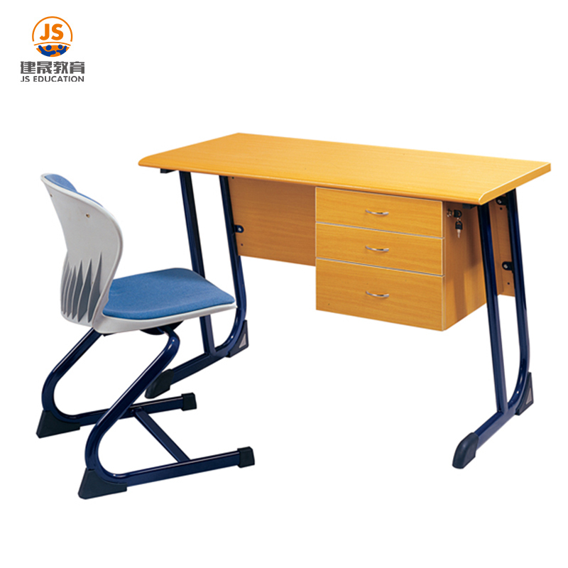 Decoración del escritorio del profesor con almacenamiento y cajones con cerradura