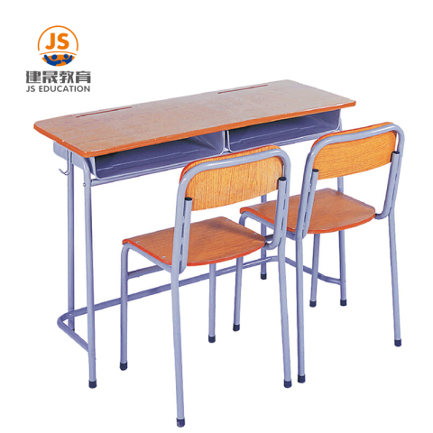 Höhenverstellbarer Schulmöbel-Schreibtisch und -Stuhl