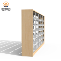 Modernes Eckleiter-Bücherregal aus Holz