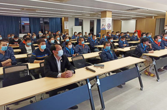 Réunion de formation sur les exigences de qualité de Jiansheng Education