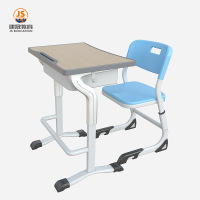 Személyre szabható kényelem a tanuláshoz Állítható íróasztal és szék