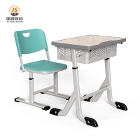 brinda a los estudiantes una experiencia de aprendizaje más relajada escritorios y sillas