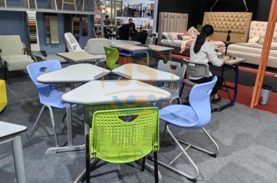 134वें कैंटन फेयर जियानशेंग ग्रुप स्कूल फर्नीचर