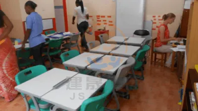 घाना स्कूल फर्नीचर परियोजना मामला