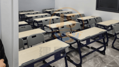 Livrarea cu succes a mobilierului școlar de către Jiansheng Group în Pakistan