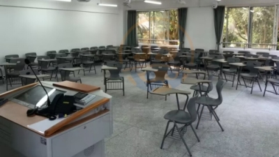 Birourile și scaunele școlare ale grupului Jiansheng sunt livrate la școala din Oman