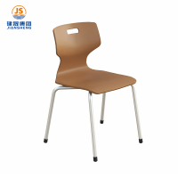 Sedie impilabili per studenti in classe