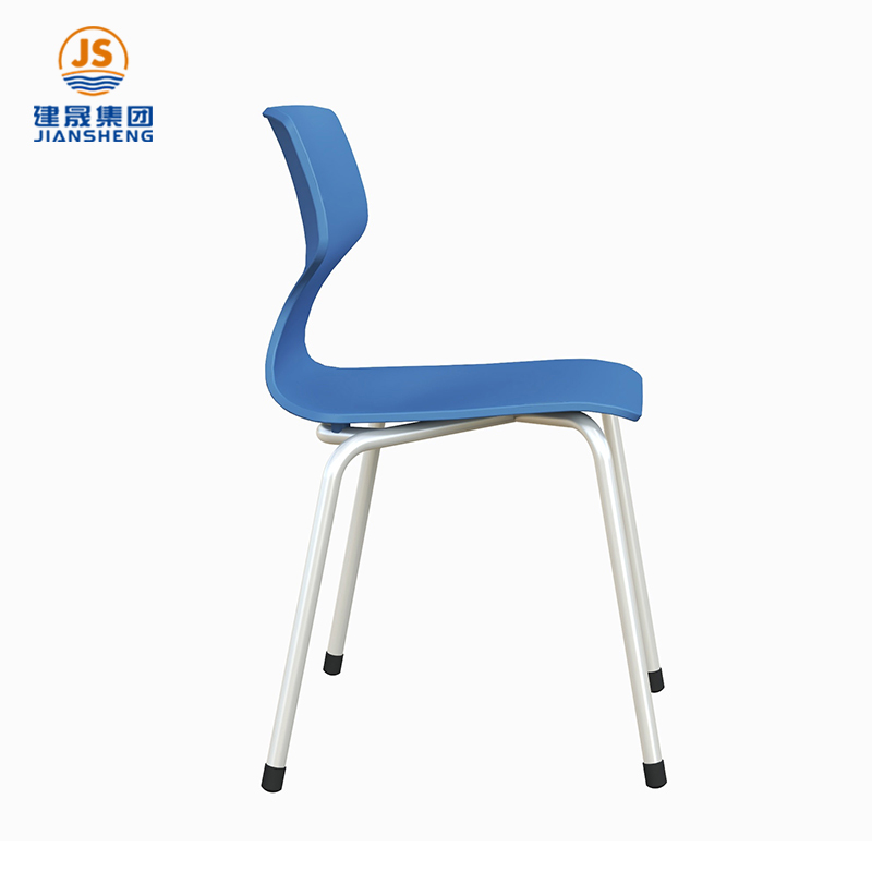 Sedie impilabili per studenti in classe