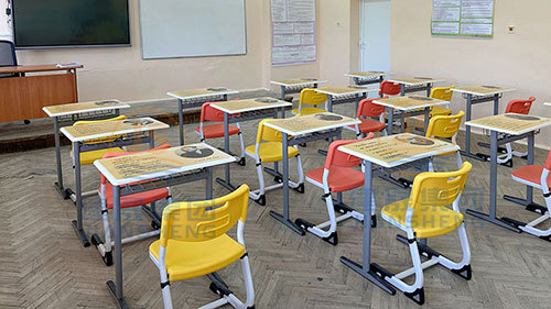 जियानशेंग फर्नीचर | सर्बिया स्कूल डेस्क और कुर्सियां ​​केस स्टडी