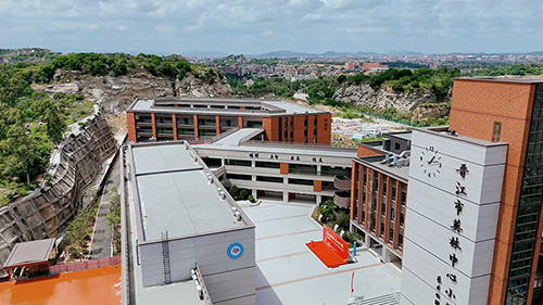 जियानशेंग फ़र्नीचर | जिनजियांग यिंगलिन सेंट्रल प्राइमरी स्कूल के लिए स्कूल फ़र्नीचर समाधानों की सफल डिलीवरी