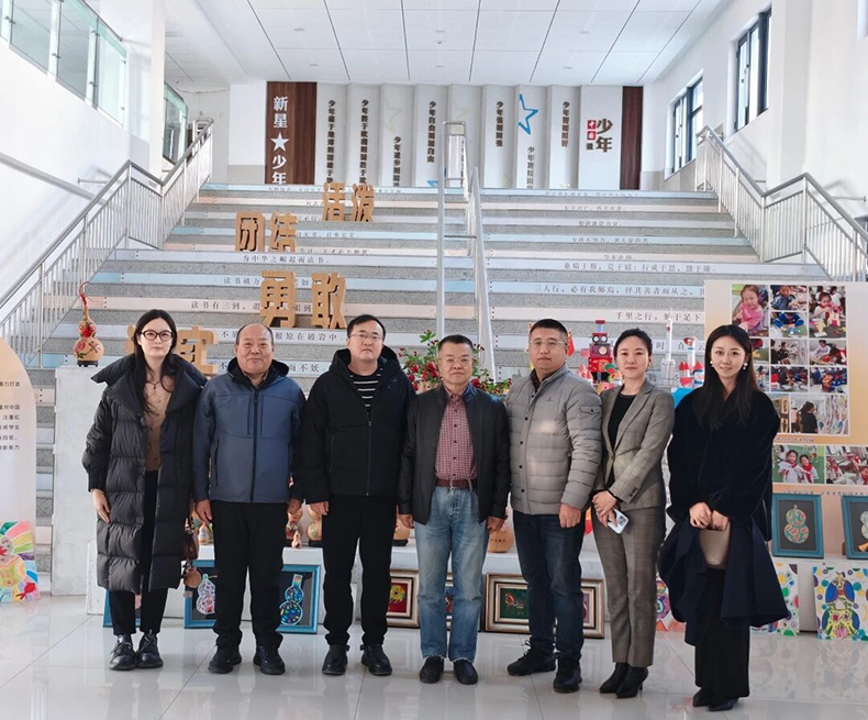 lunch break desks and chairs