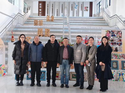 Die Jiansheng-Gruppe spendet 110 Sätze von Mittagspausentischen und -stühlen an die Hohhot Xincheng Nr. 1 Experimental Primary School