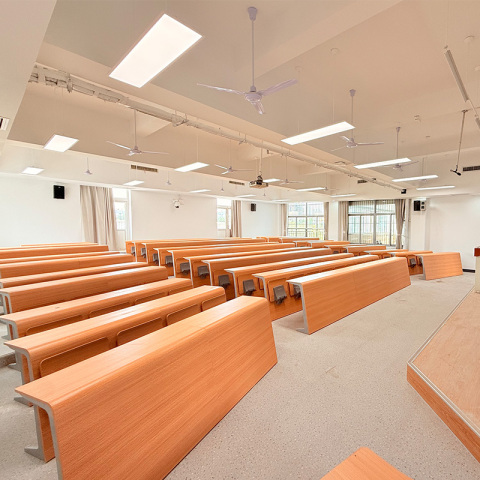 Компанија Jiansheng Furniture испоручује школски намештај за нови школски семестар