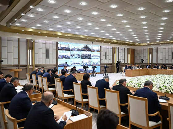Uzbekistanul avansează în construcția de noi școli și grădinițe în toată țara