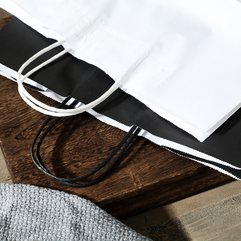 Personnalisez votre propre logo sacs à provisions en papier kraft blanc avec poignées