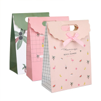 Kişiselleştirilmiş Underware küçük hediye Fiyonklu Kalıp Kesim Kulplu Kağıt Alışveriş Çantaları