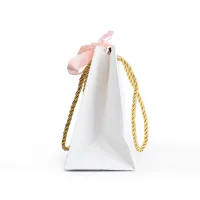 Debossing bianco Logo stampato bianco Boutique Shopping JewelrySacchetto di carta