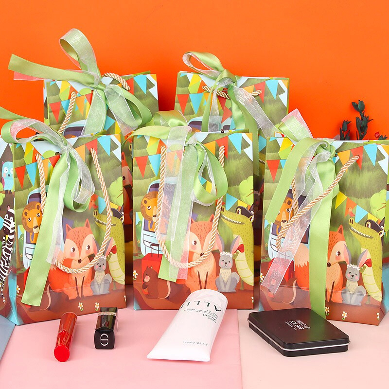 Sac de traitement de papier de goodie de cosmétiques de luxe de vente entière avec l'arc de ruban