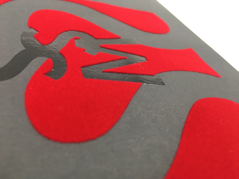 Bijoux de conception kraft personnalisés luxe papier commercial intelligent sacs de boutique de luxe sac d'emballage cadeau avec votre propre logo