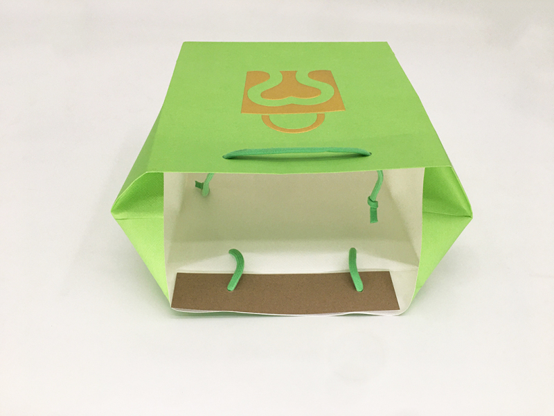 petits sacs-cadeaux en papier de poche écologiques personnalisés en gros avec poignée votre logo pour les bijoux d'affaires