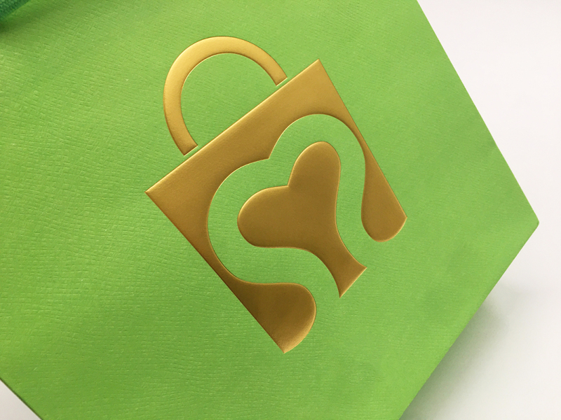 petits sacs-cadeaux en papier de poche écologiques personnalisés en gros avec poignée votre logo pour les bijoux d'affaires