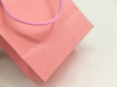 la chine fabrique de l'encre écologique personnalisée écologique shopping cadeau bijoux emballage sac en papier avec poignée logo imprimé personnalisé