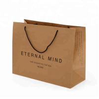 Logo de marque personnalisé Chaussures de vêtements imprimées Emballage Sac de transport en papier kraft brun avec poignées