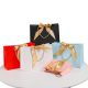 Sacs cadeaux personnalisés fourre-tout shopping sac d'emballage en papier avec votre propre logo