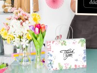 Wholesale price white brown kraft jewelry cosmetic gift clothing shopping paper bag