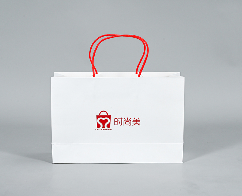 Fast delivery ribbon cutomized gift clothing jewelry boxes paper shopping bags with logos packaging