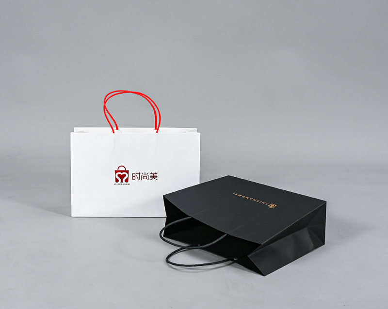 Fast delivery ribbon cutomized gift clothing jewelry boxes paper shopping bags with logos packaging