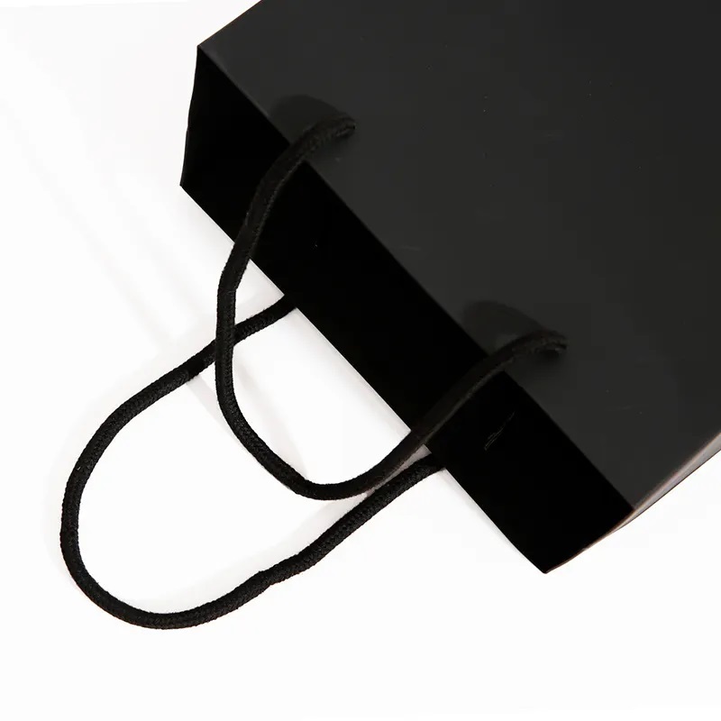 Fabricant personnalisé de sac cadeau de sac à provisions d'emballage de vêtements de petite remise des diplômes avec ses propres sacs en papier d'impression de conception grands pour des cadeaux