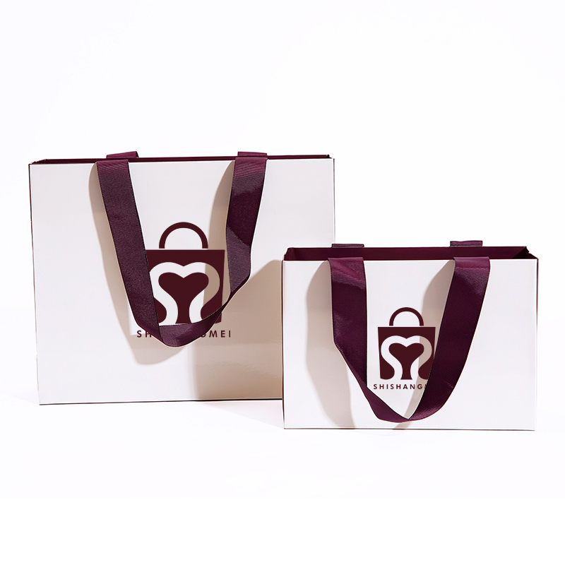 Impression personnalisée logo emballage vêtements cadeau sac shopping sacs et étiquettes en papier blanc avec votre propre logo recyclable